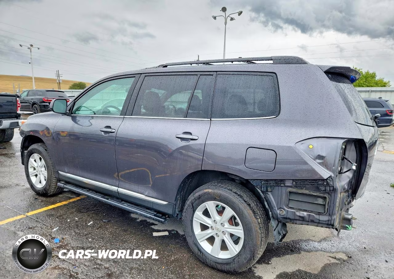 2013 Toyota Highlander Plus VIN:5TDBK3EH2DS214476 - 2