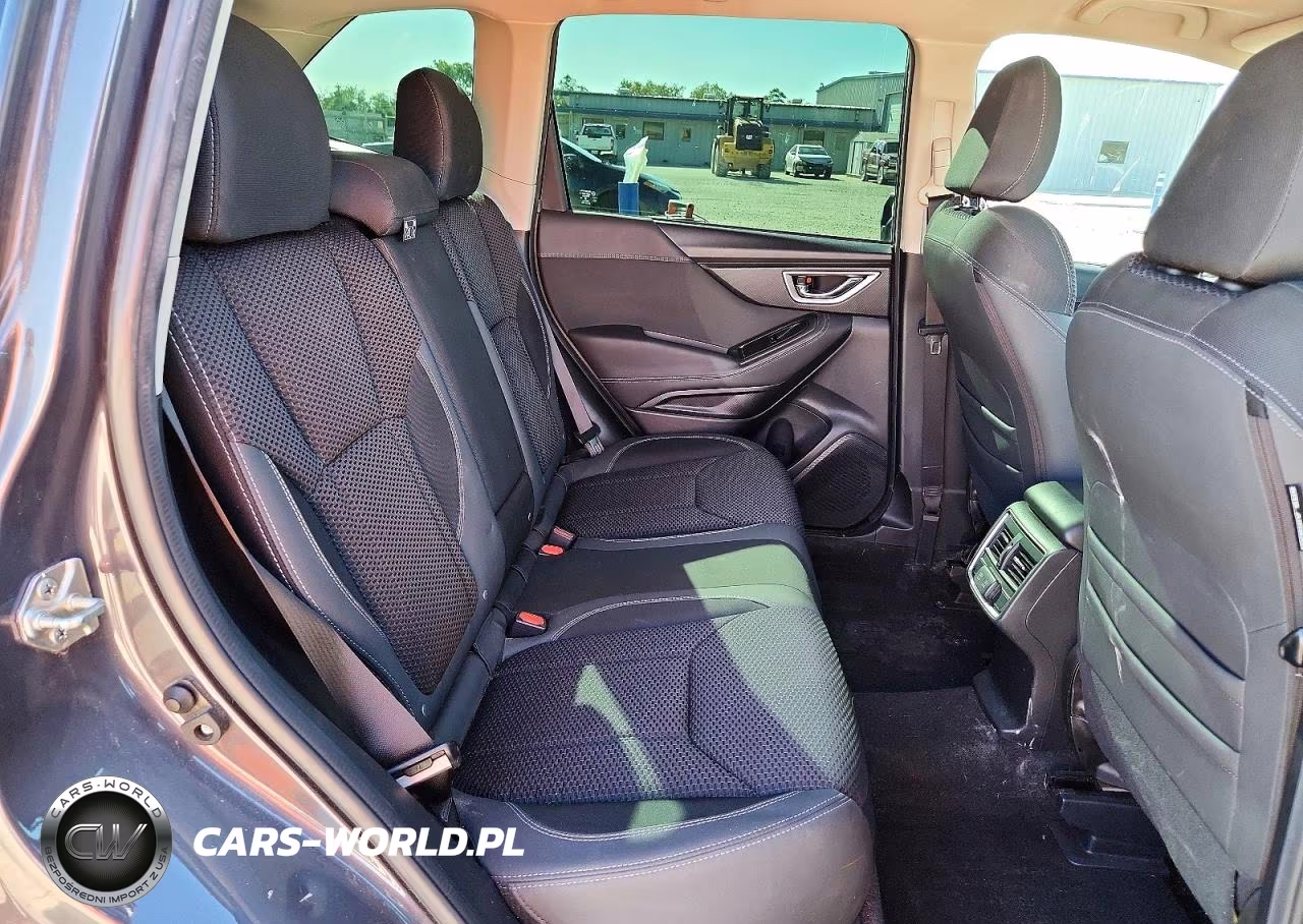 2021 Subaru Forester Premium VIN:JF2SKAJC0MH416916 - 11