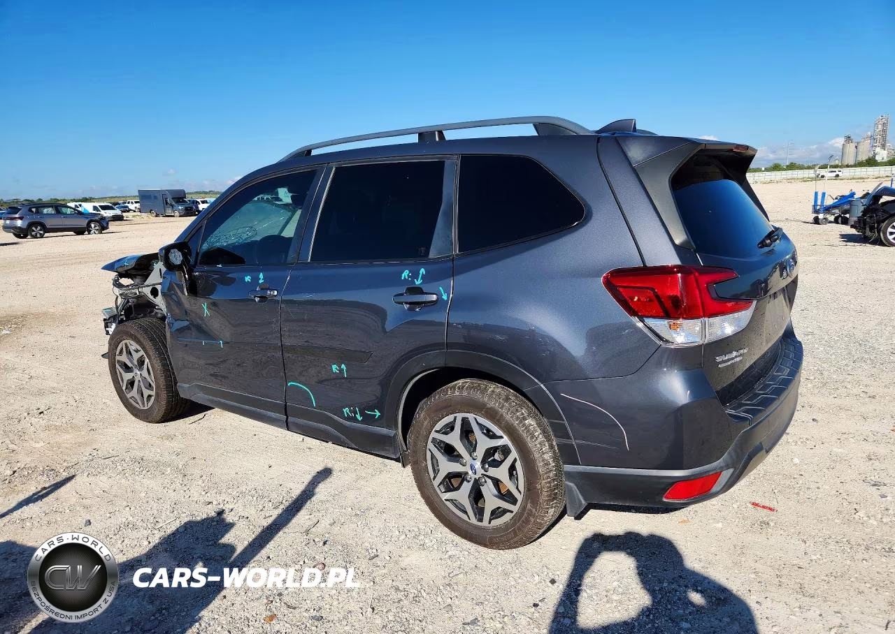 2021 Subaru Forester Premium VIN:JF2SKAJC0MH416916 - 2