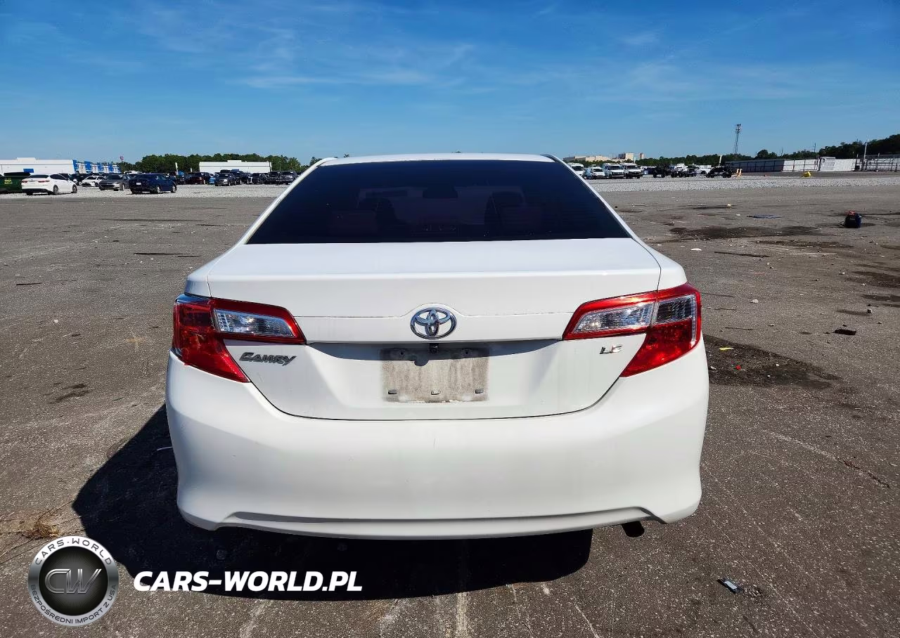 2014 Toyota Camry Le VIN:4T4BF1FK3ER352268 - 6