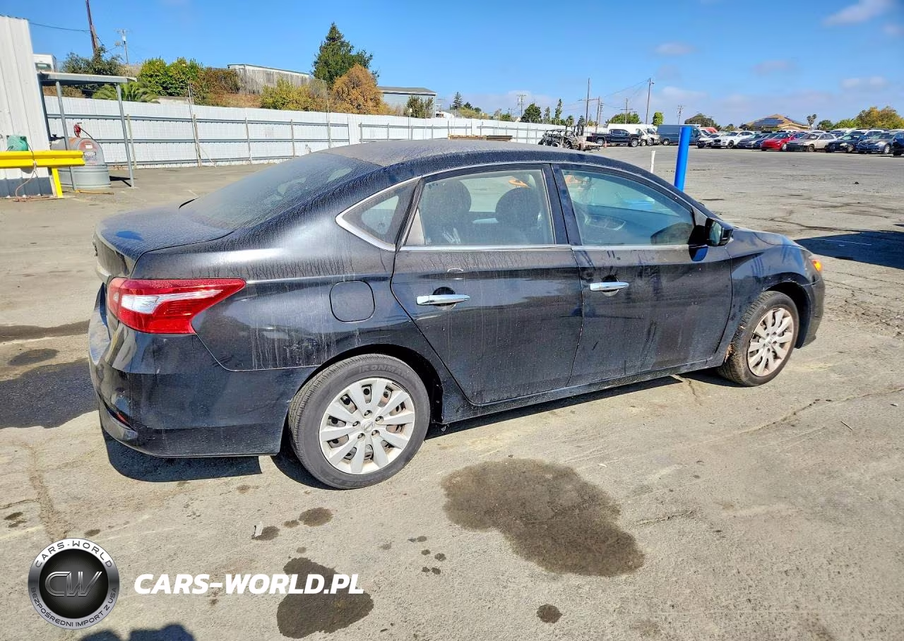 2018 Nissan Sentra S VIN:3N1AB7AP7JY244340 - 3