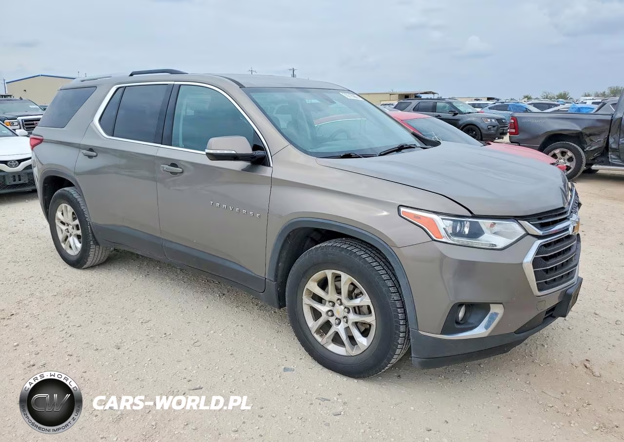 2018 Chevrolet Traverse Lt VIN:1GNERGKW5JJ107733 - 4