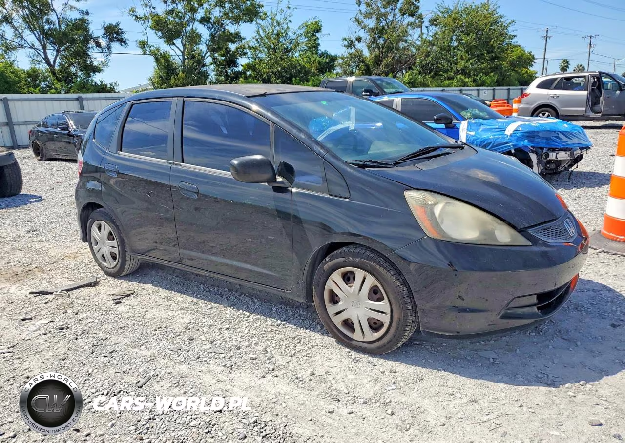 2011 Honda Fit VIN:JHMGE8G34BC007127 - 4