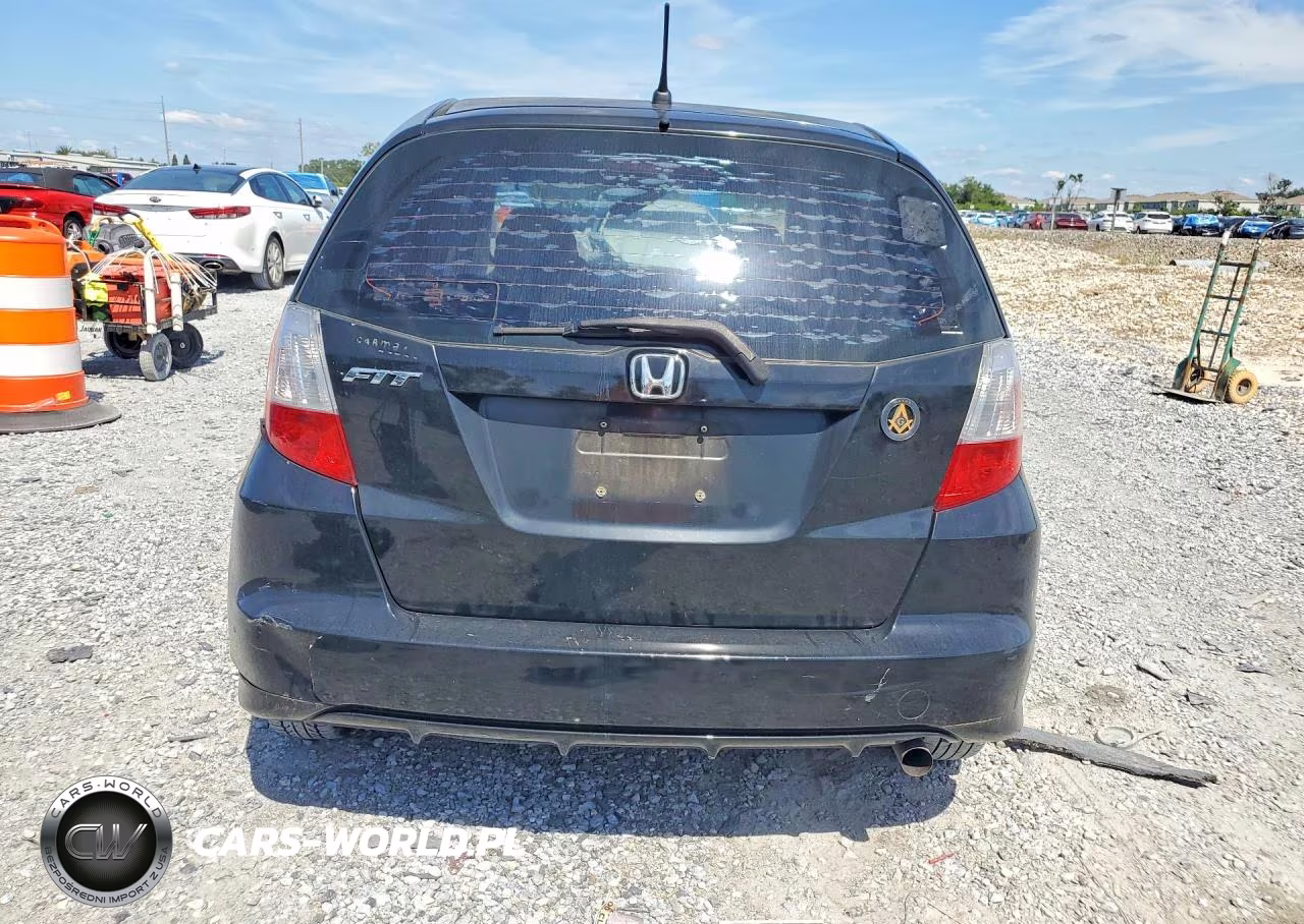2011 Honda Fit VIN:JHMGE8G34BC007127 - 6