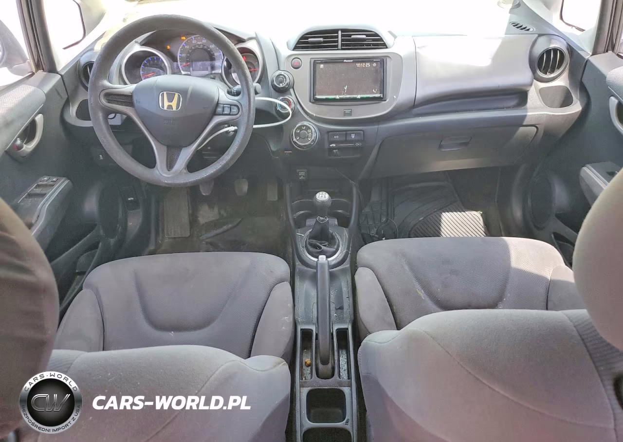 2011 Honda Fit VIN:JHMGE8G34BC007127 - 8