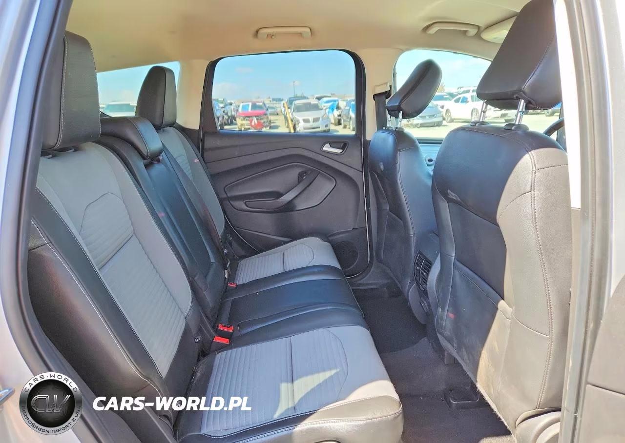 2018 Ford Escape Se VIN:1FMCU0GD3JUB13926 - 11