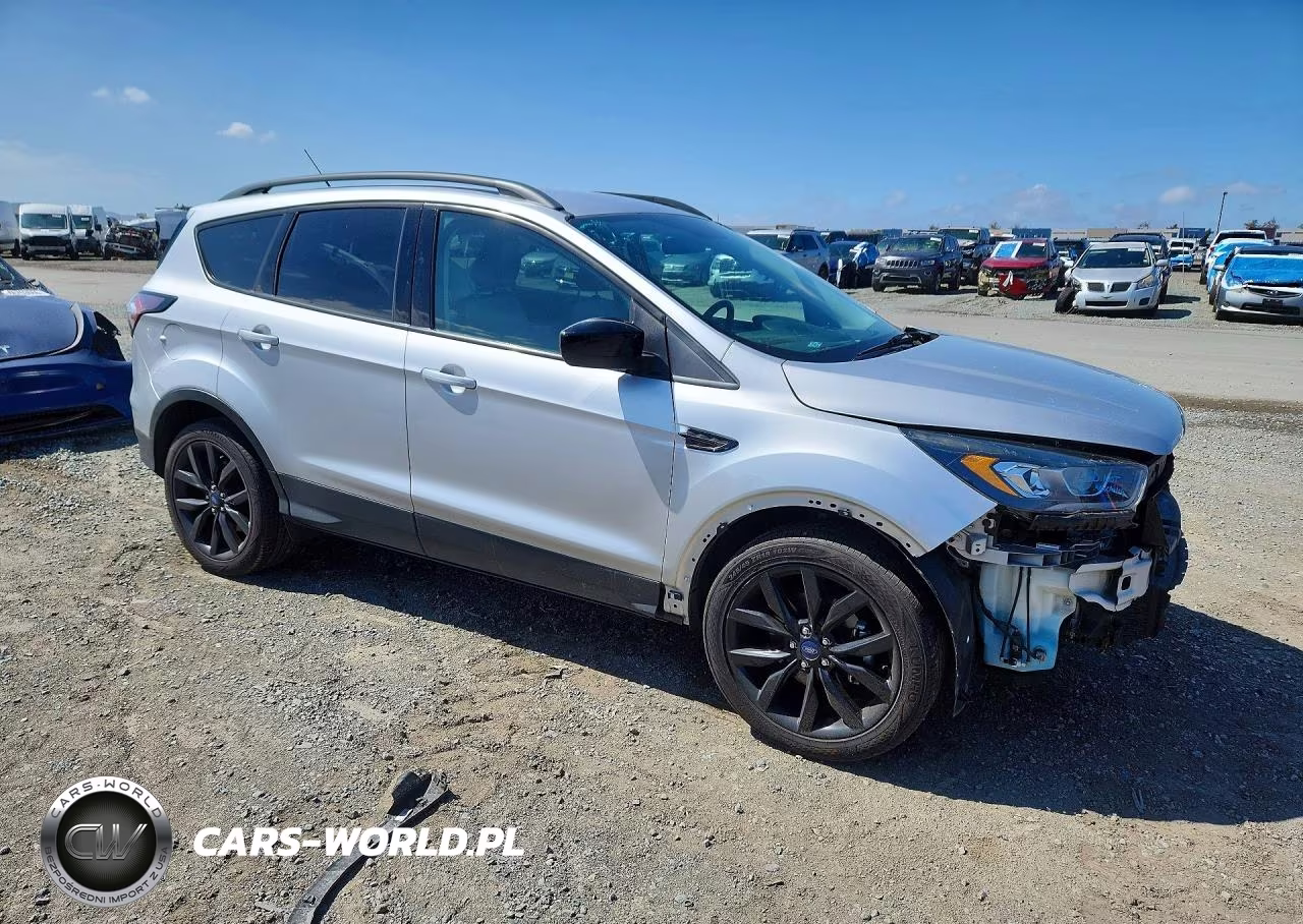 2018 Ford Escape Se VIN:1FMCU0GD3JUB13926 - 4