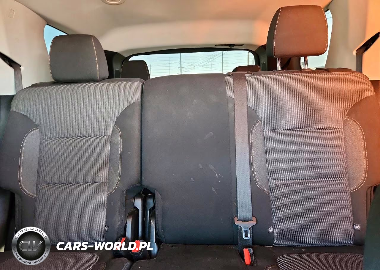 2021 Chevrolet Traverse Ls VIN:1GNERFKW7MJ110082 - 10