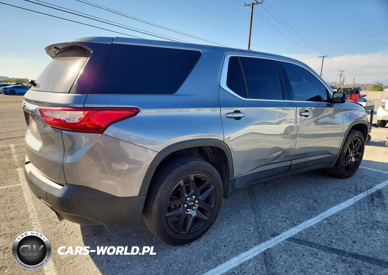 2021 Chevrolet Traverse Ls VIN:1GNERFKW7MJ110082 - 3