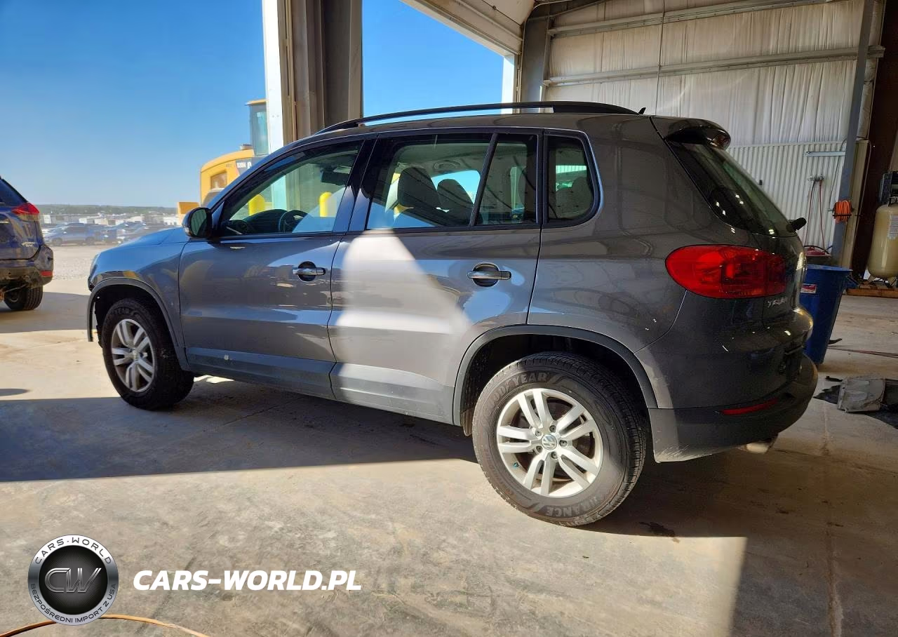 2016 Volkswagen Tiguan S VIN:WVGAV7AX8GW611245 - 2