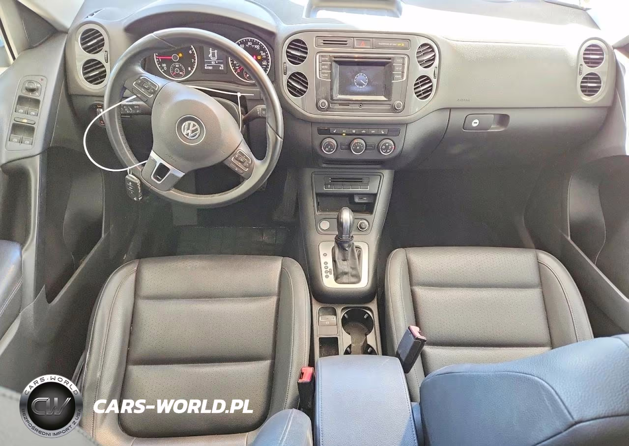 2016 Volkswagen Tiguan S VIN:WVGAV7AX8GW611245 - 8