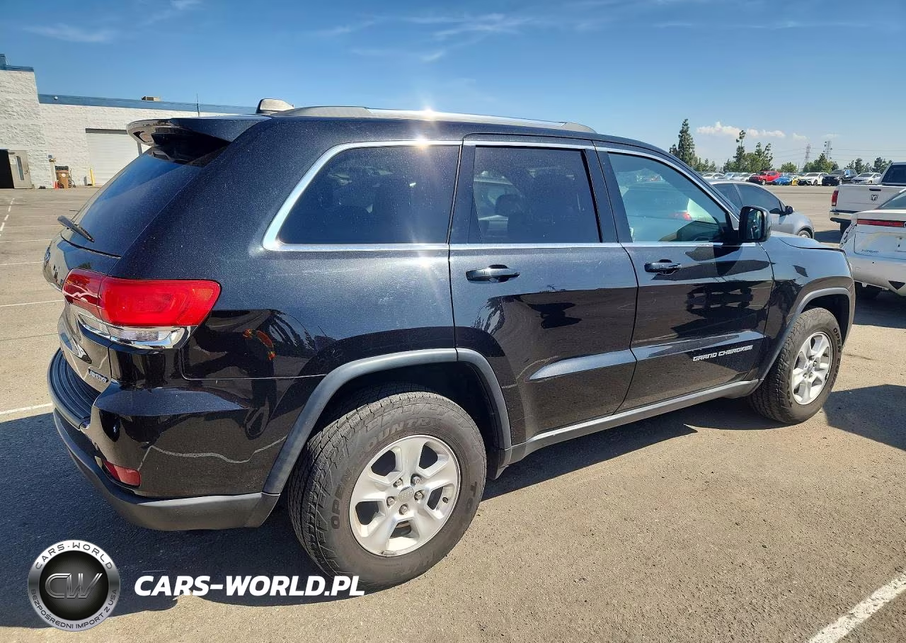 2016 Jeep Grand Cherokee Laredo VIN:1C4RJFAG6GC379193 - 3