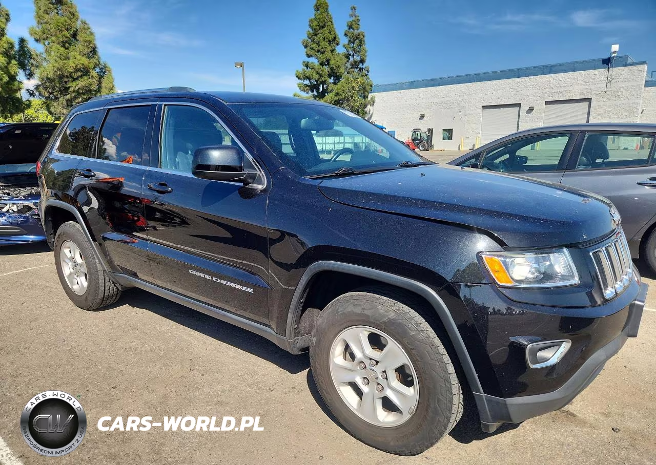 2016 Jeep Grand Cherokee Laredo VIN:1C4RJFAG6GC379193 - 4