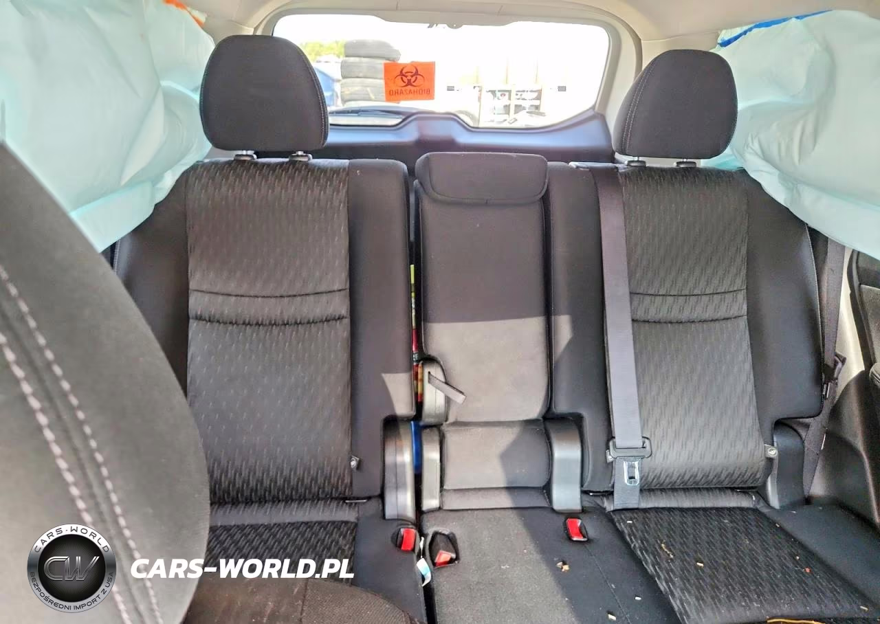 2019 Nissan Rogue S VIN:JN8AT2MT0KW266845 - 10