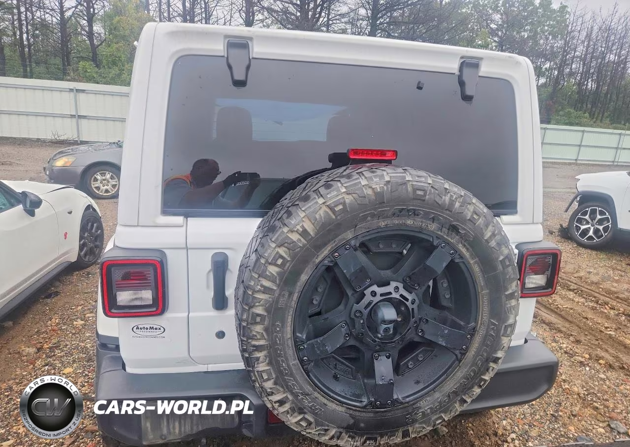 2019 Jeep Wrangler Unlimited Sahara VIN:1C4HJXEGXKW549008 - 6