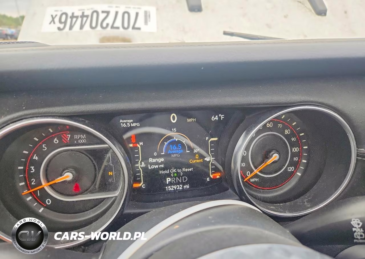 2019 Jeep Wrangler Unlimited Sahara VIN:1C4HJXEGXKW549008 - 9