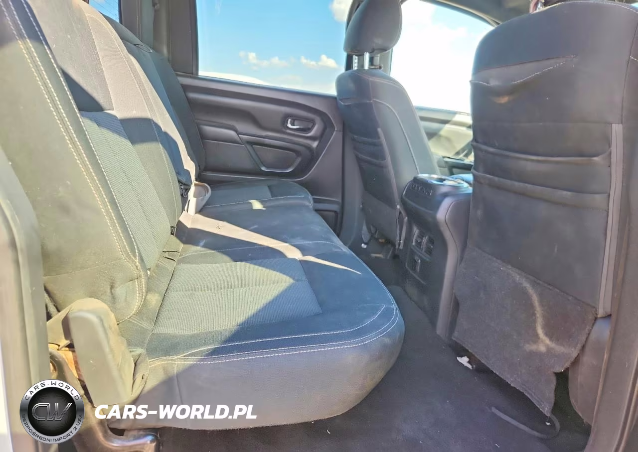 2018 Nissan Titan Sv VIN:1N6AA1E60JN549610 - 10