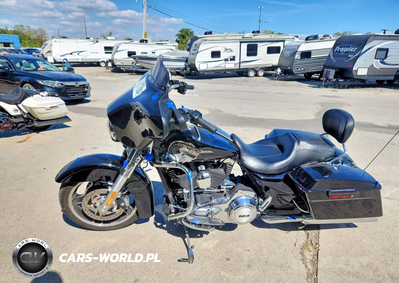 2012 Harley-Davidson Flhx Street Glide VIN:1HD1KBM1XCB694829 - 3