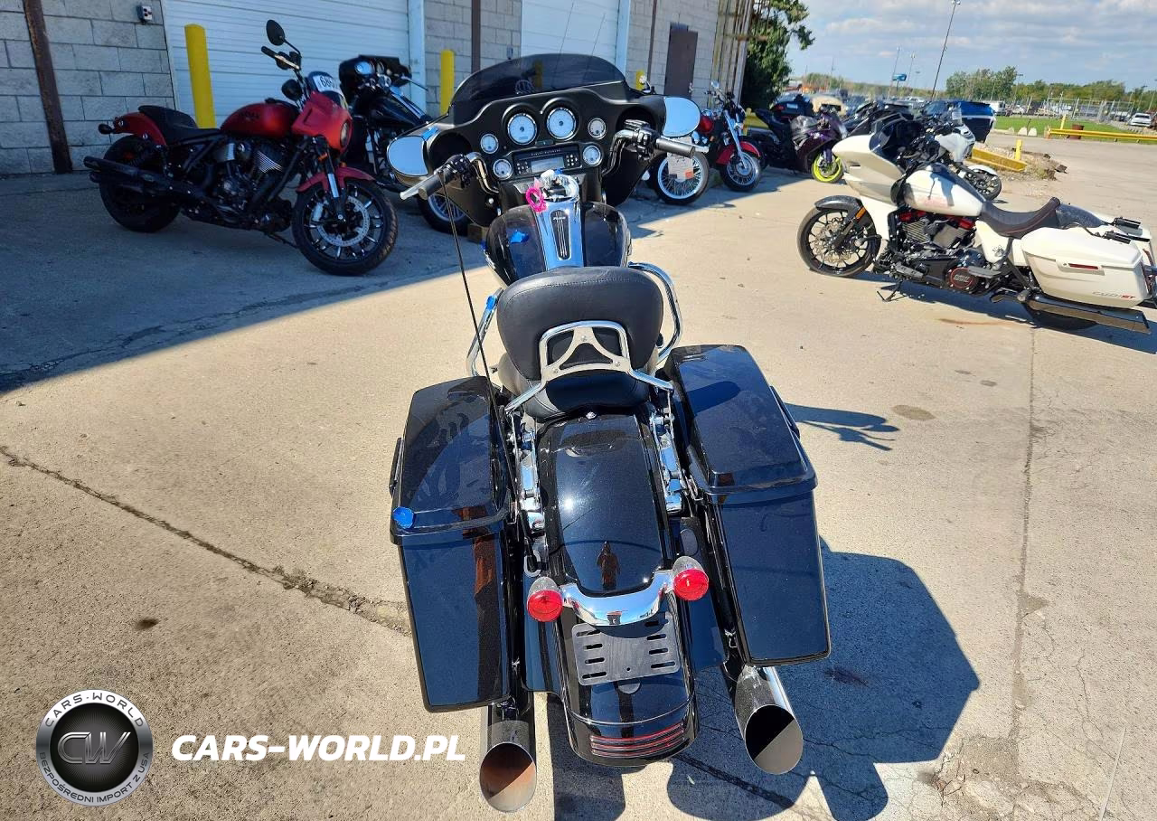 2012 Harley-Davidson Flhx Street Glide VIN:1HD1KBM1XCB694829 - 4