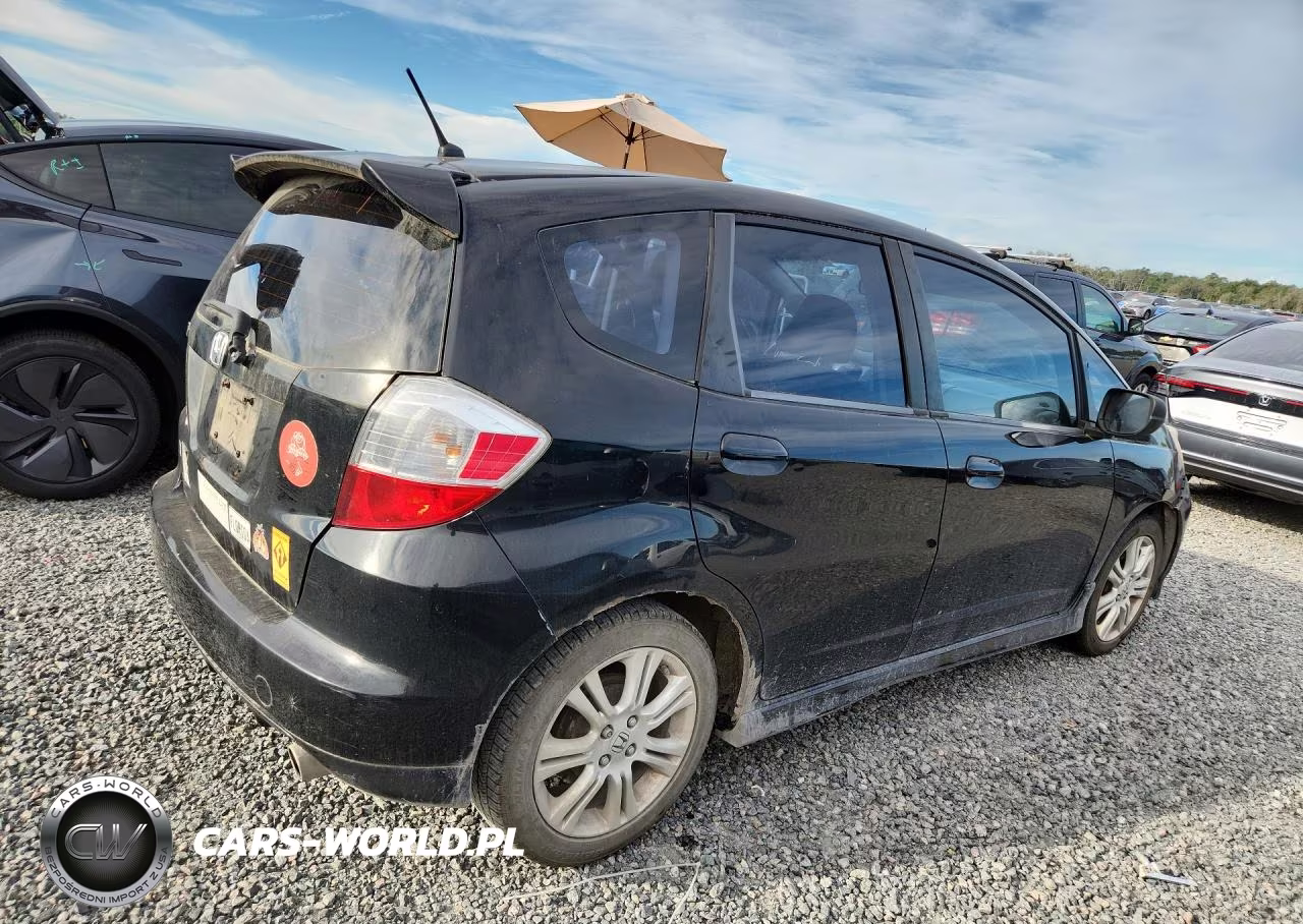 2009 Honda Fit Sport VIN:JHMGE88659S052814 - 3