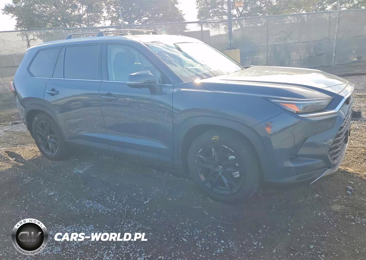 2026 Toyota Grand Highlander Hybrid Limited VIN:5TDACAB53TS079935 - 4
