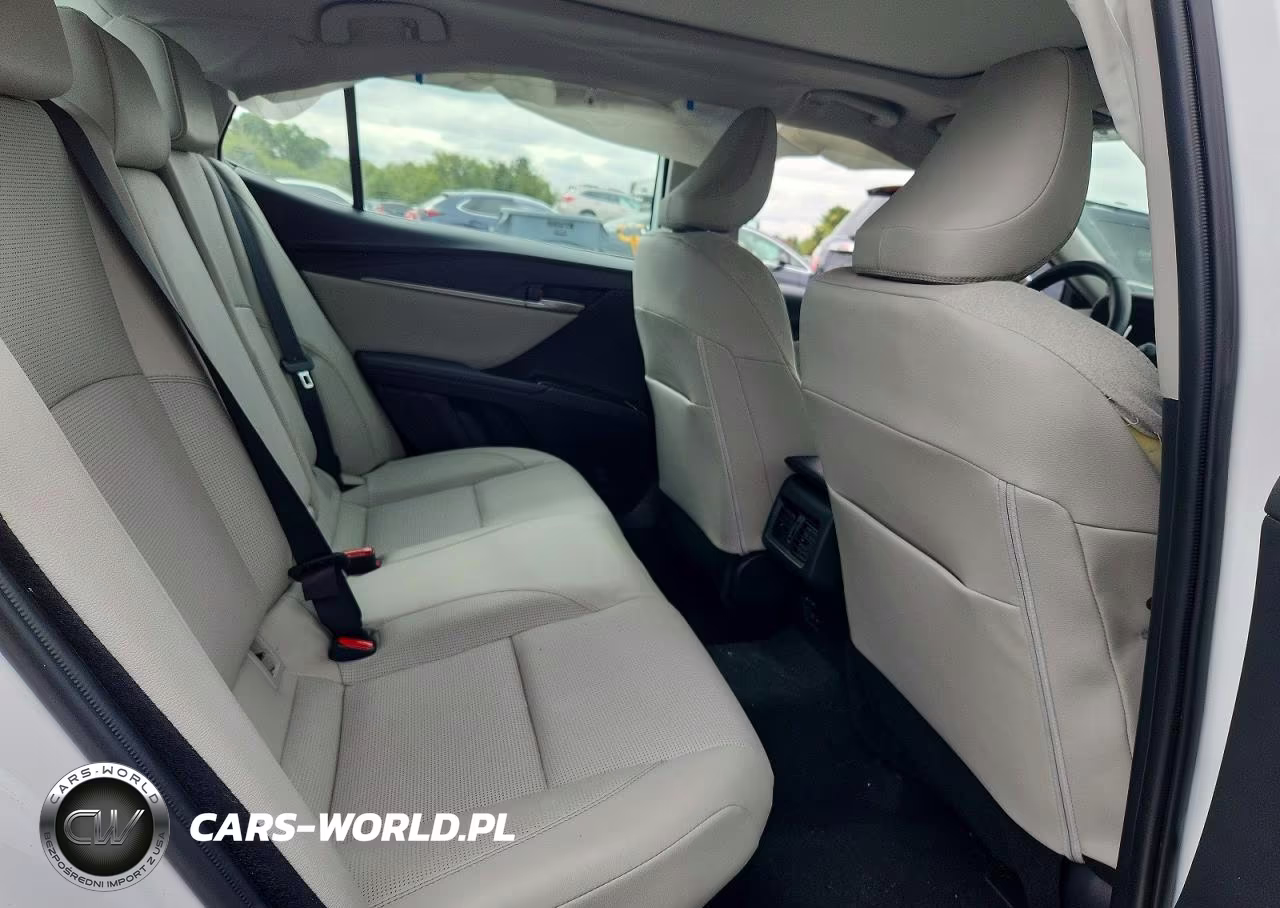 2025 Toyota Camry Xle VIN:4T1DBADK5SU034570 - 10