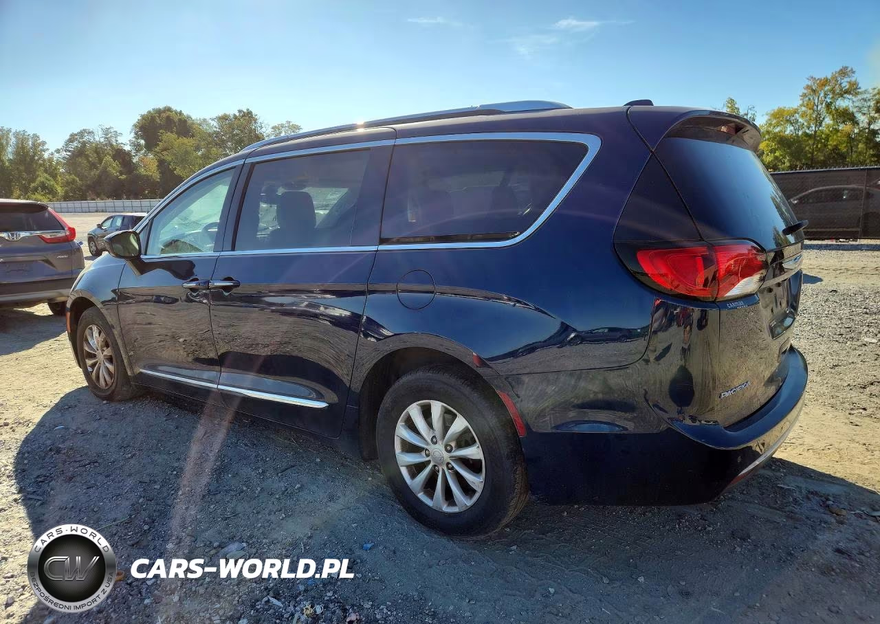 2018 Chrysler Pacifica Touring L VIN:2C4RC1BG8JR178096 - 2