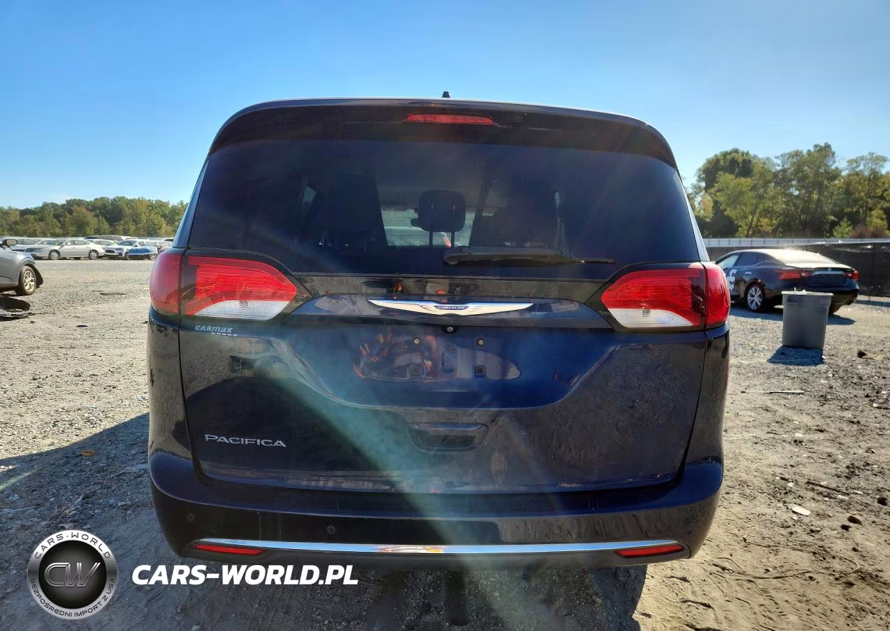 2018 Chrysler Pacifica Touring L VIN:2C4RC1BG8JR178096 - 6