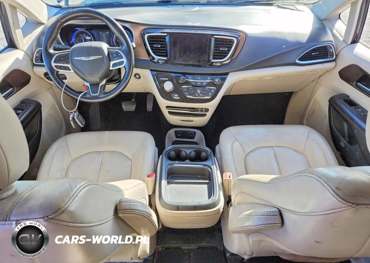 2018 Chrysler Pacifica Touring L VIN:2C4RC1BG8JR178096 - 8