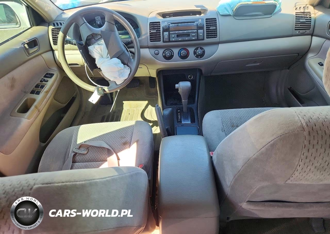 2002 Toyota Camry Le VIN:4T1BE32KX2U554292 - 8
