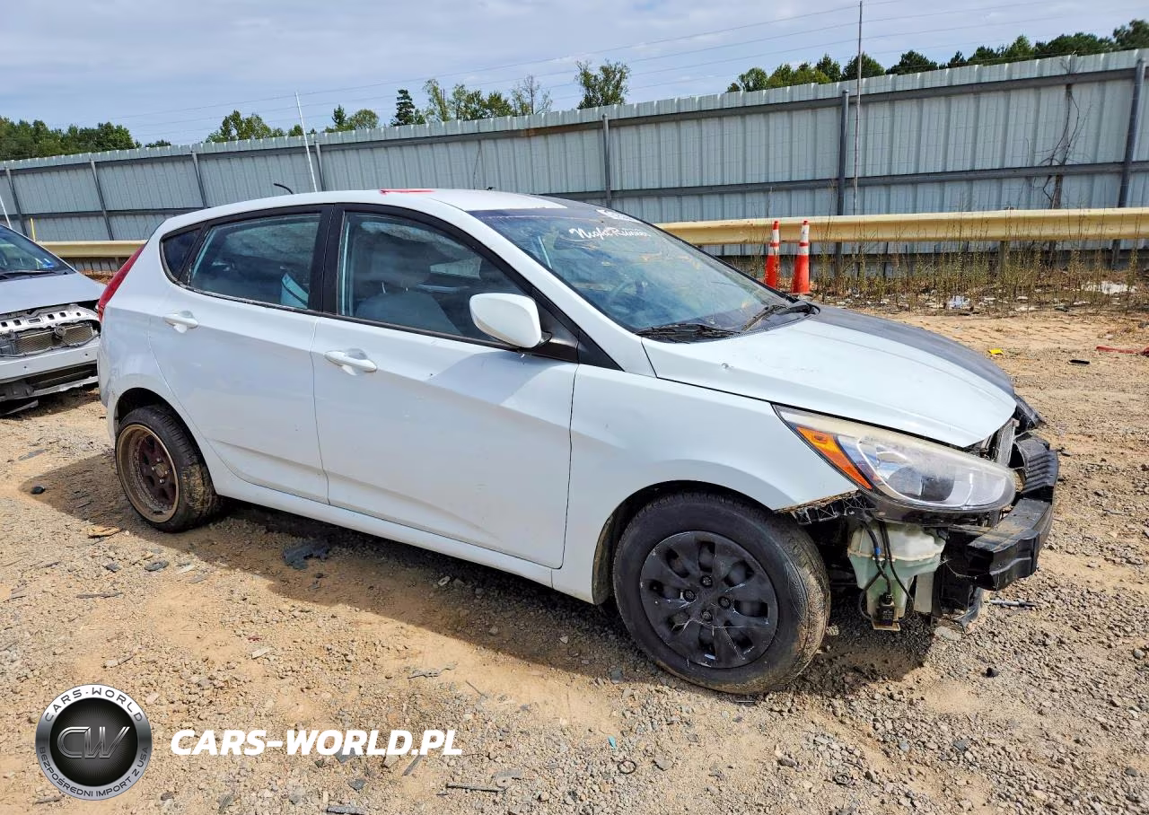 2016 Hyundai Accent Se VIN:KMHCT5AE8GU241749 - 4