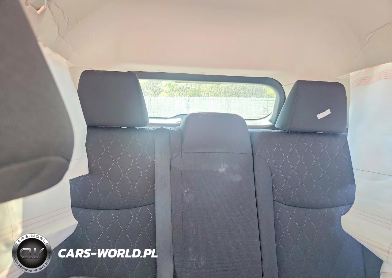 2026 Toyota Corolla Cross Le VIN:7MUCAABG3TV158883 - 10
