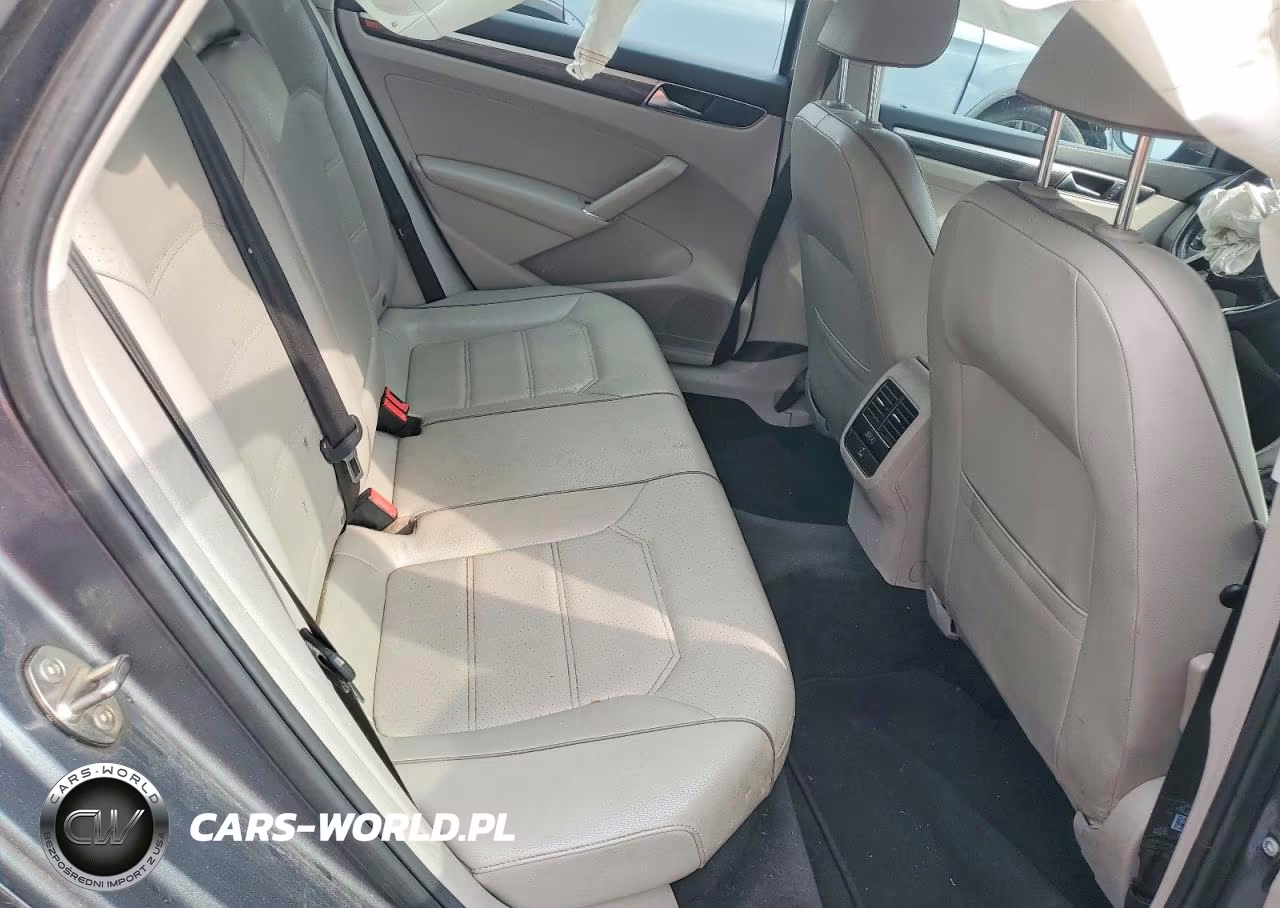 2018 Volkswagen Passat Se VIN:1VWBA7A33JC017024 - 10