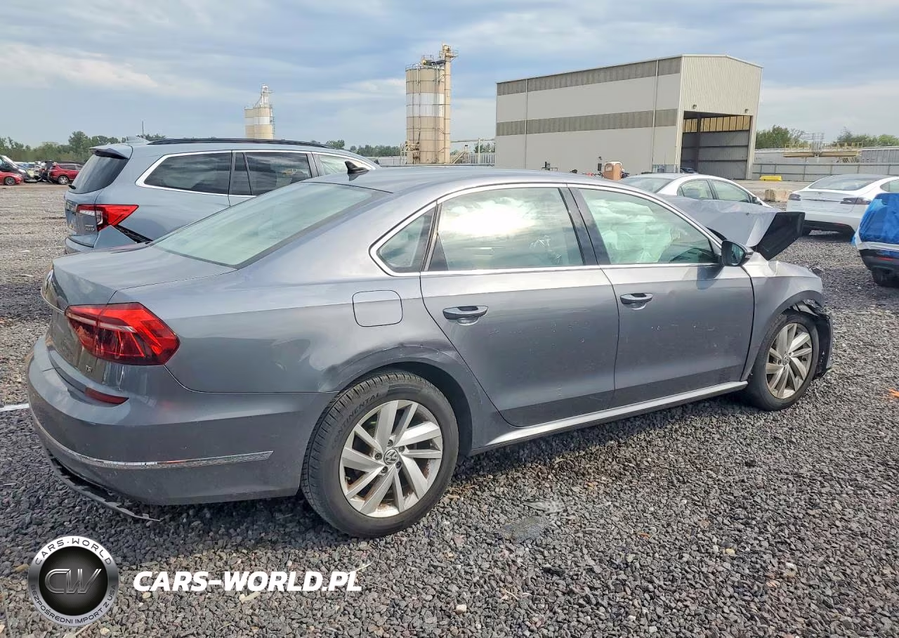 2018 Volkswagen Passat Se VIN:1VWBA7A33JC017024 - 3