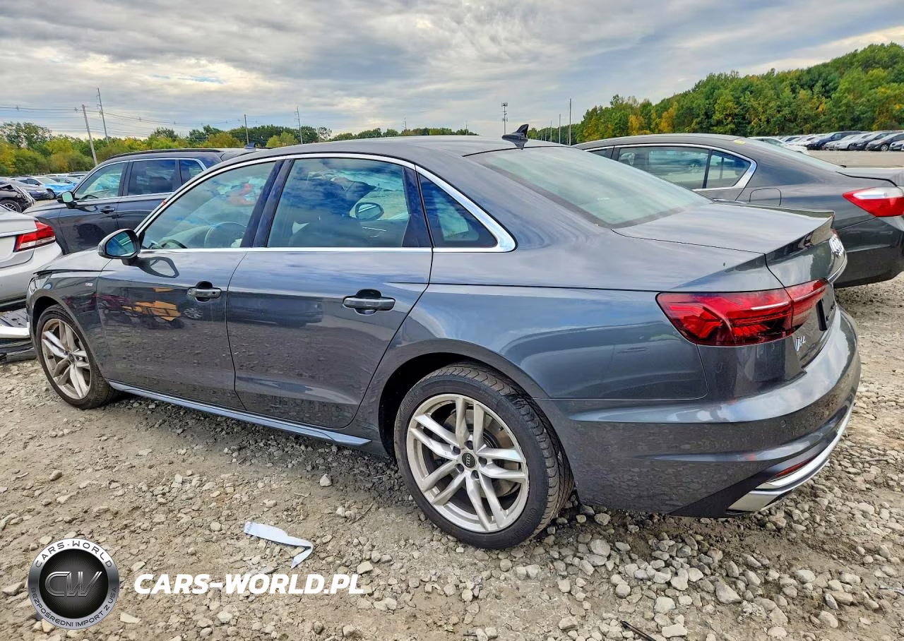 2021 Audi A4 Premium 45 VIN:WAUDAAF40MN010970 - 2