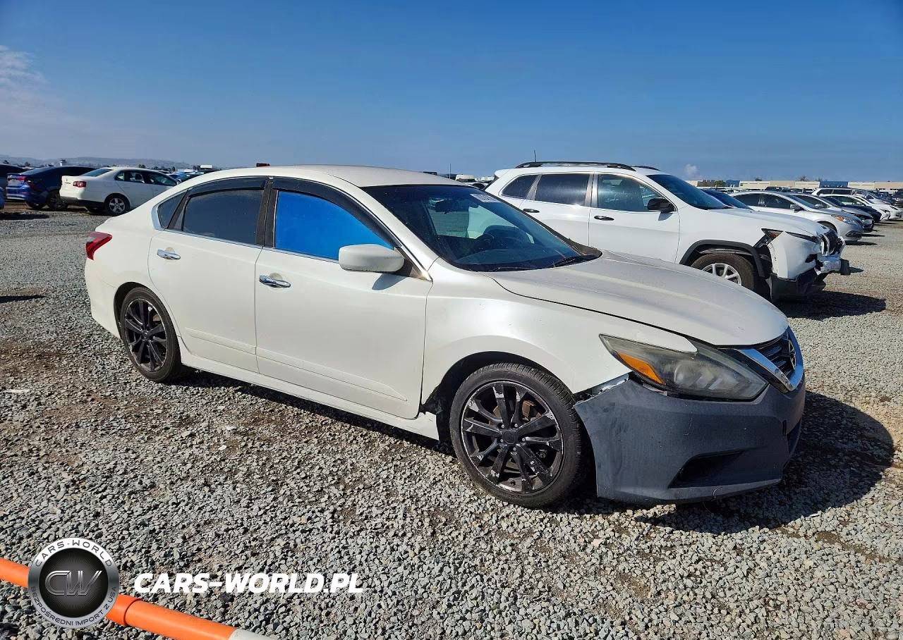 2017 Nissan Altima 2.5 Sr VIN:1N4AL3AP5HC118893 - 4