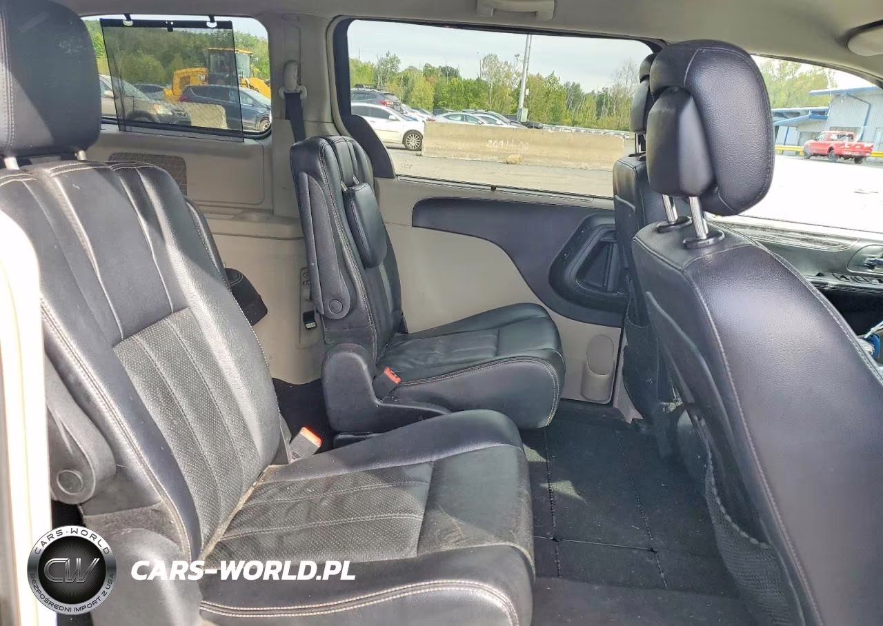 2012 Chrysler Town & Country Touring L VIN:2C4RC1CGXCR338688 - 11