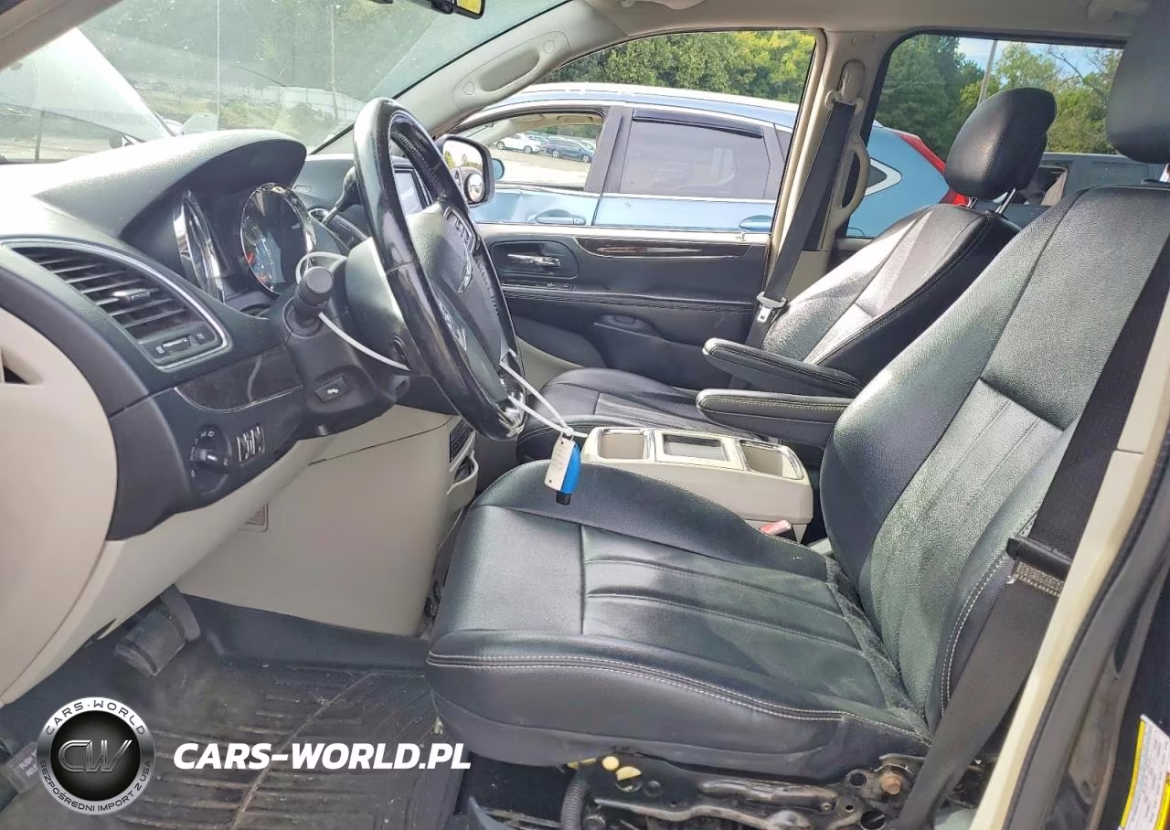 2012 Chrysler Town & Country Touring L VIN:2C4RC1CGXCR338688 - 7