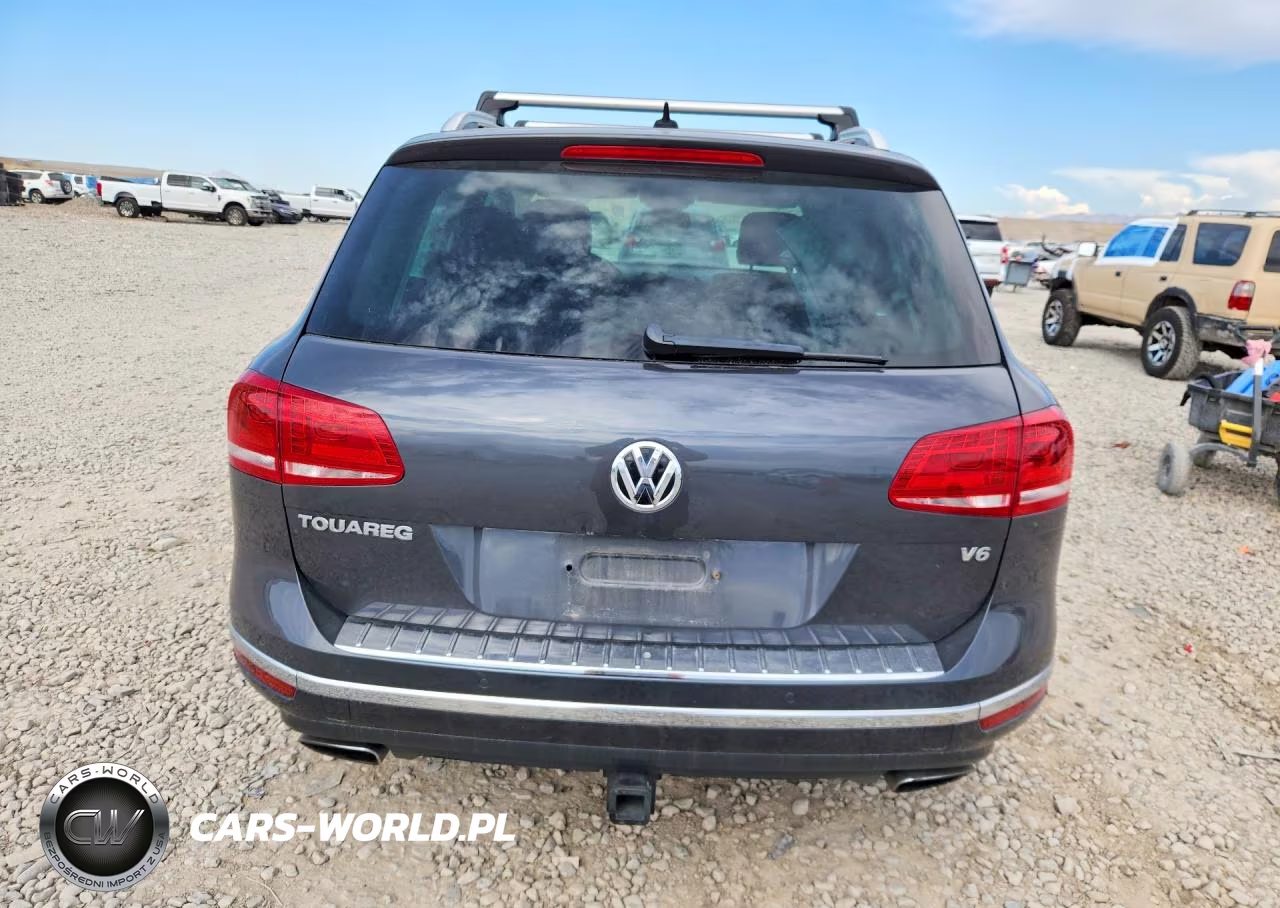 2016 Volkswagen Touareg Sport VIN:WVGEF9BP8GD012964 - 6