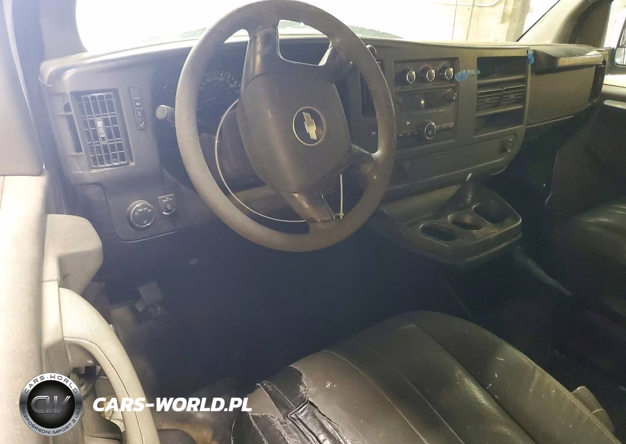 2008 Chevrolet Express G1500 VIN:1GCFG15X181207035 - 8