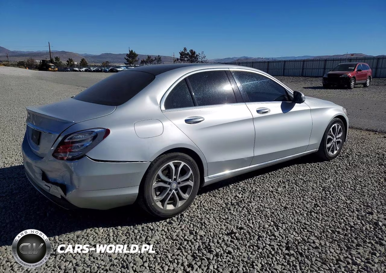 2016 Mercedes-Benz C 300 VIN:55SWF4JB0GU143007 - 3