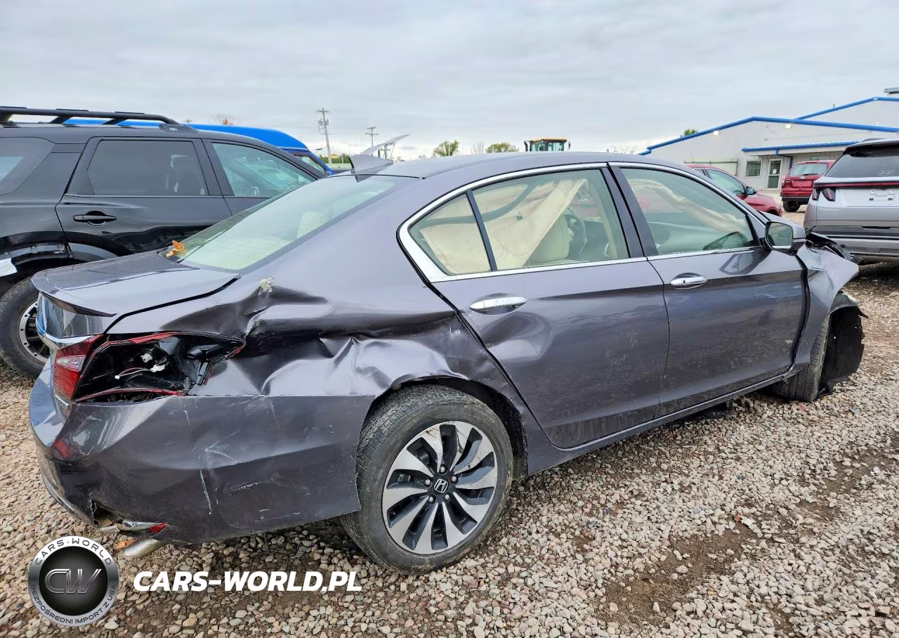 2017 Honda Accord Hybrid VIN:JHMCR6F39HC001065 - 3