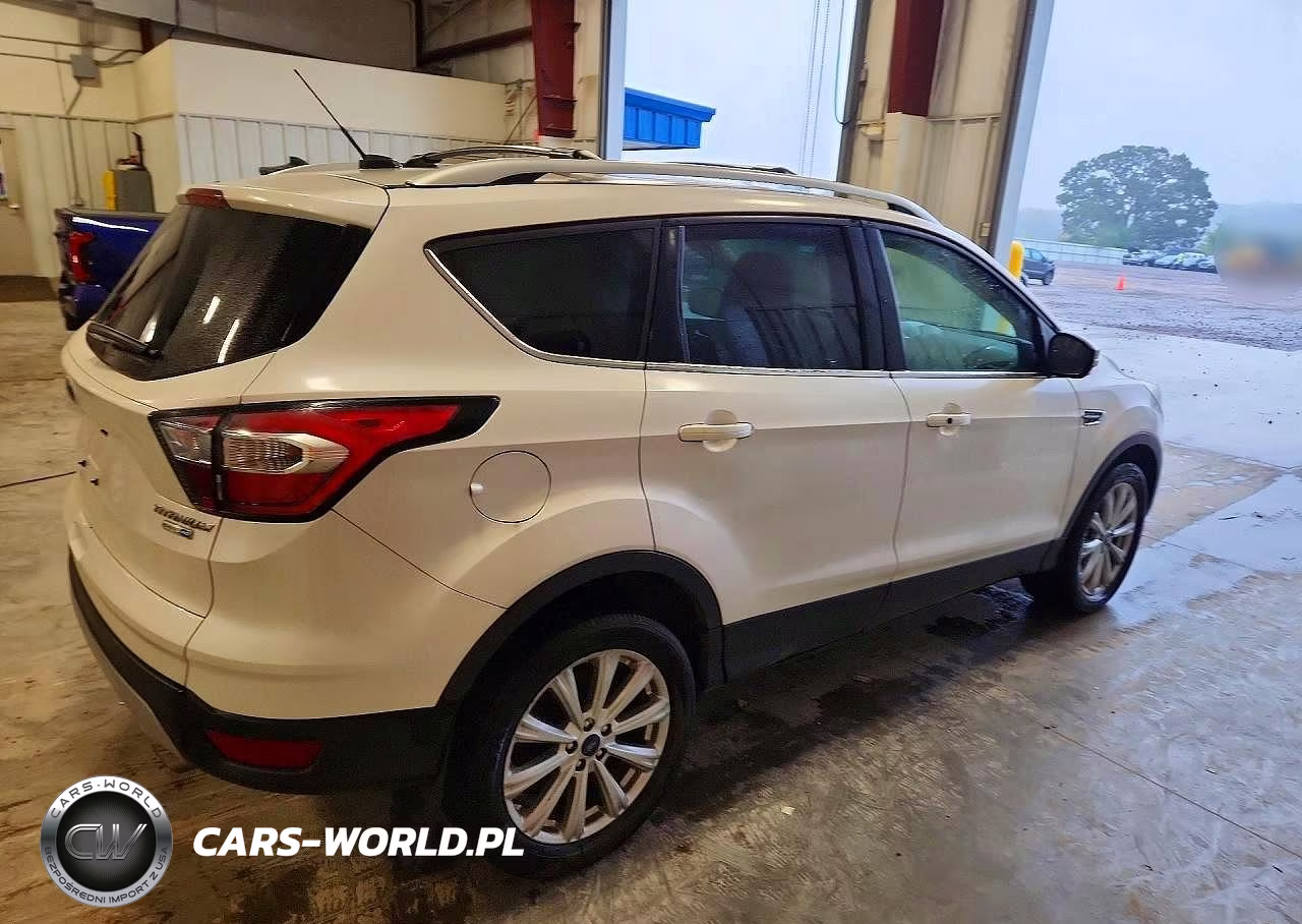 2017 Ford Escape Titanium VIN:1FMCU9JD8HUB91111 - 3