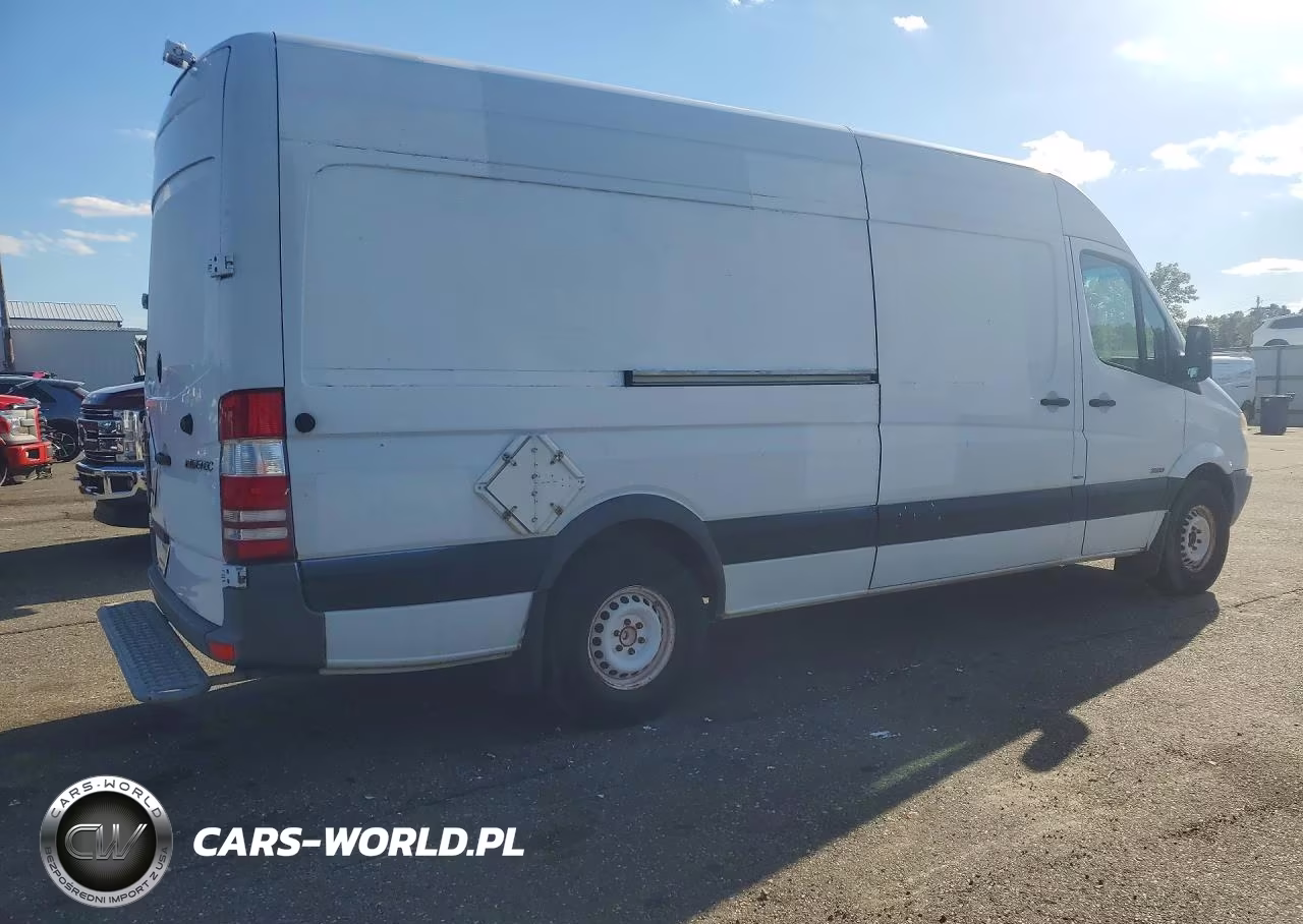 2012 Mercedes-Benz Sprinter 2500 Delivery Van VIN:WD3PE8CB7C5672490 - 3
