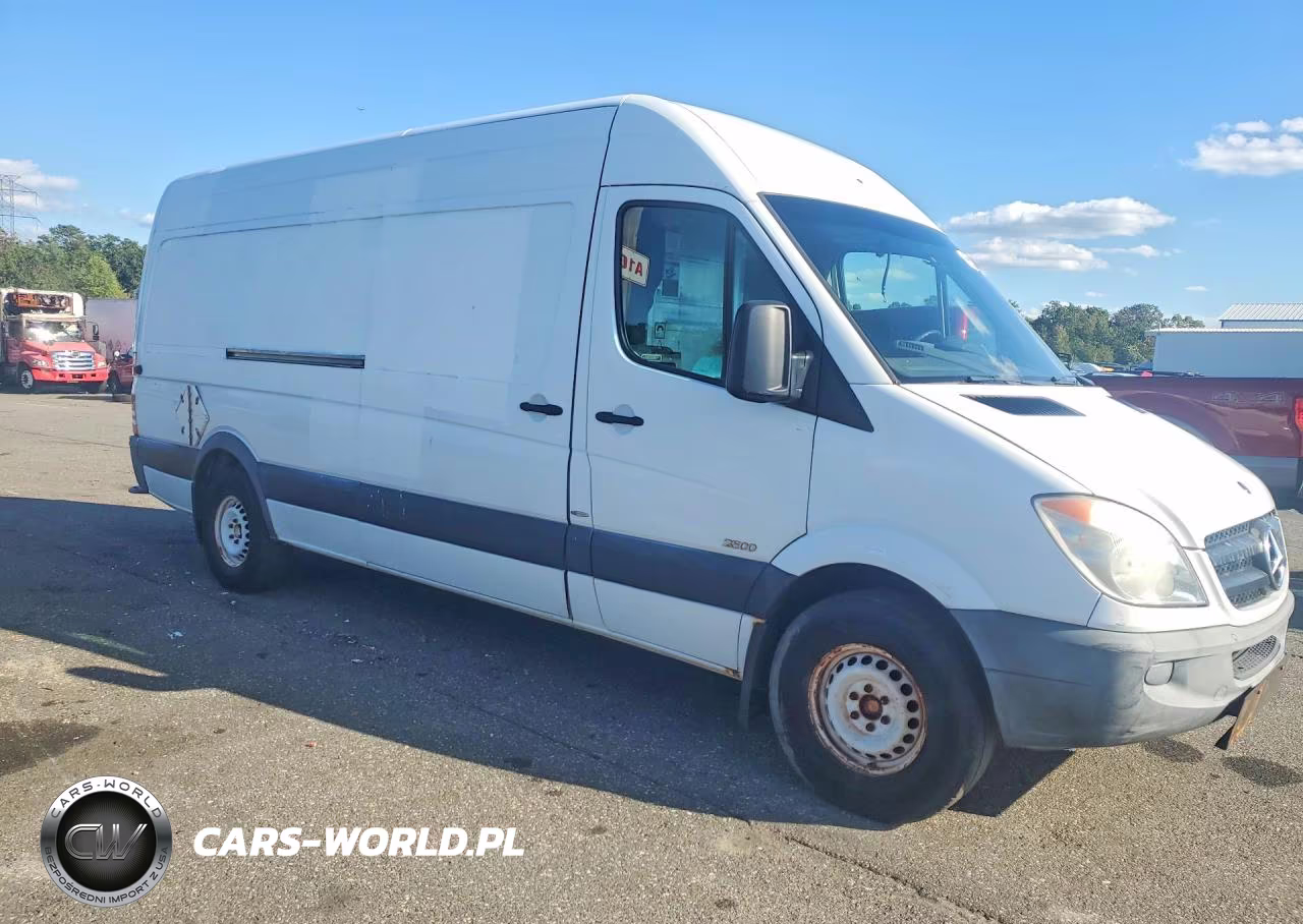 2012 Mercedes-Benz Sprinter 2500 Delivery Van VIN:WD3PE8CB7C5672490 - 4