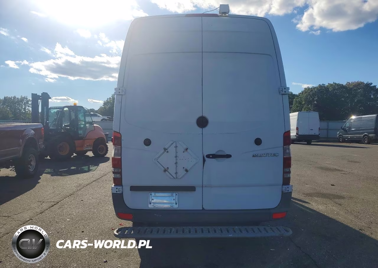 2012 Mercedes-Benz Sprinter 2500 Delivery Van VIN:WD3PE8CB7C5672490 - 6