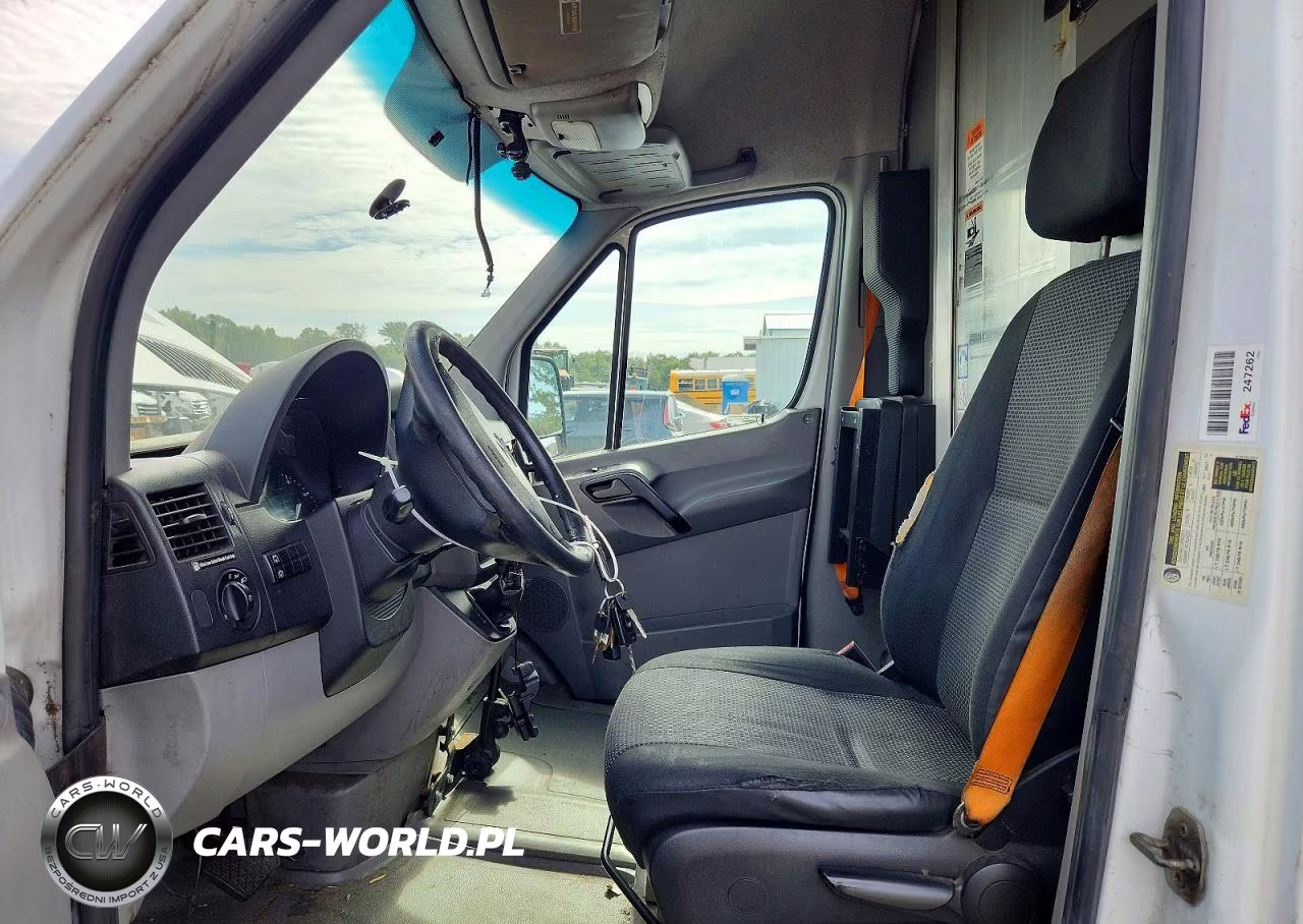 2012 Mercedes-Benz Sprinter 2500 Delivery Van VIN:WD3PE8CB7C5672490 - 7