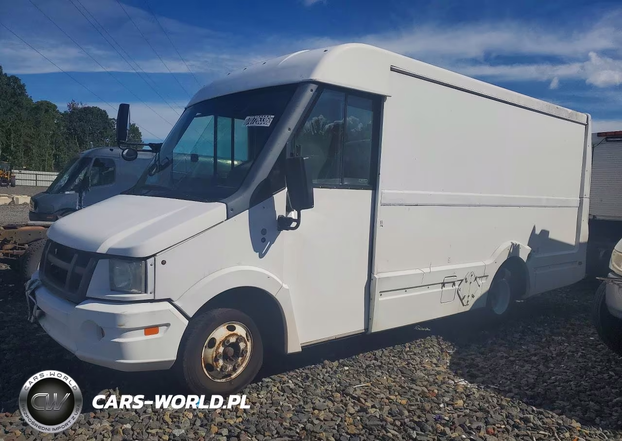 2012 Isuzu Npr Delivery Truck