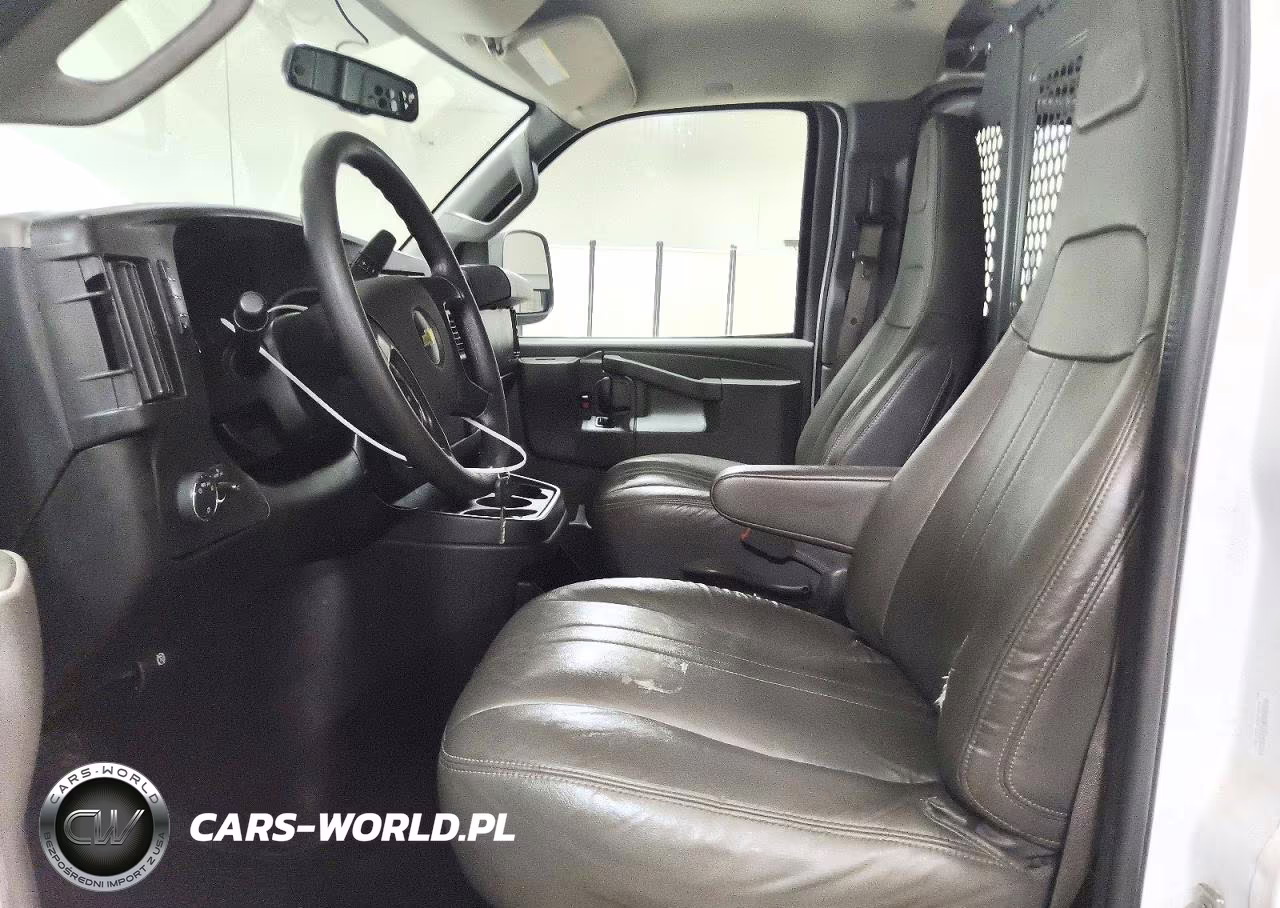 2016 Chevrolet Express G2500 VIN:1GCWGAFF0G1331981 - 7