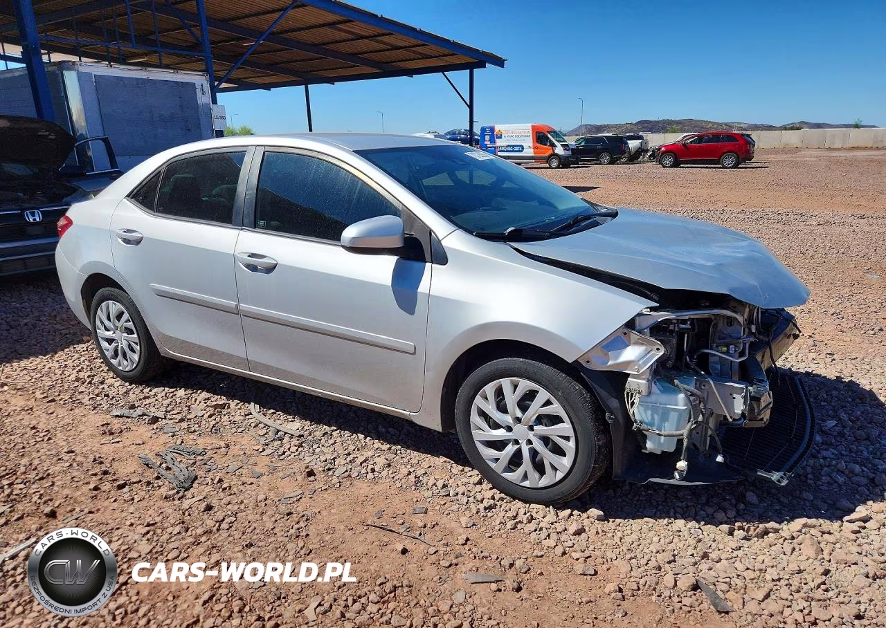 2018 Toyota Corolla Le VIN:2T1BURHE5JC007373 - 4